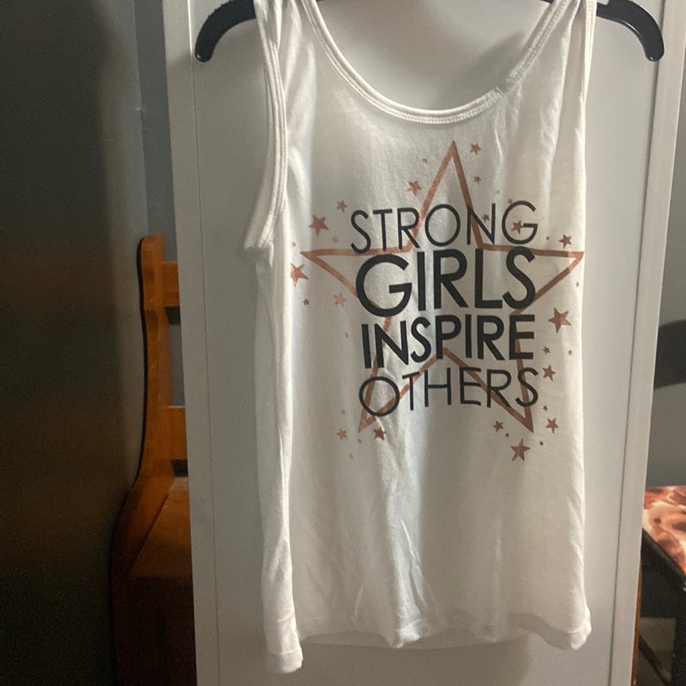 Cleaning out my closet. Never worn.